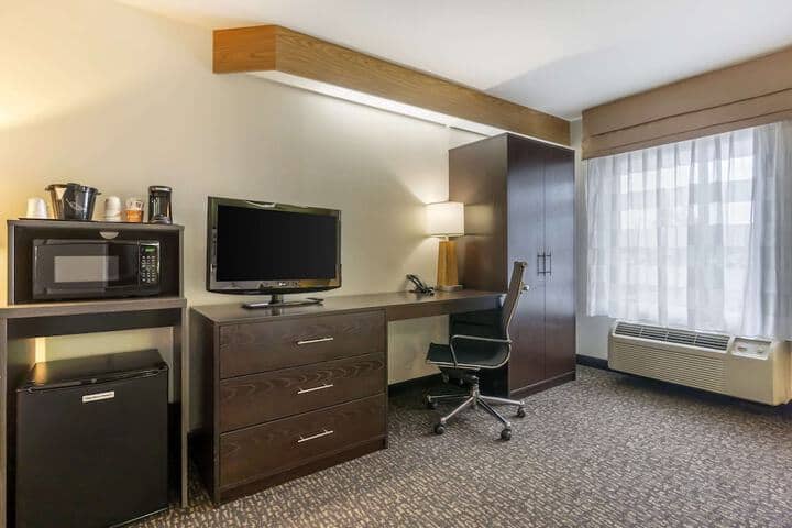 Room 25 of 67