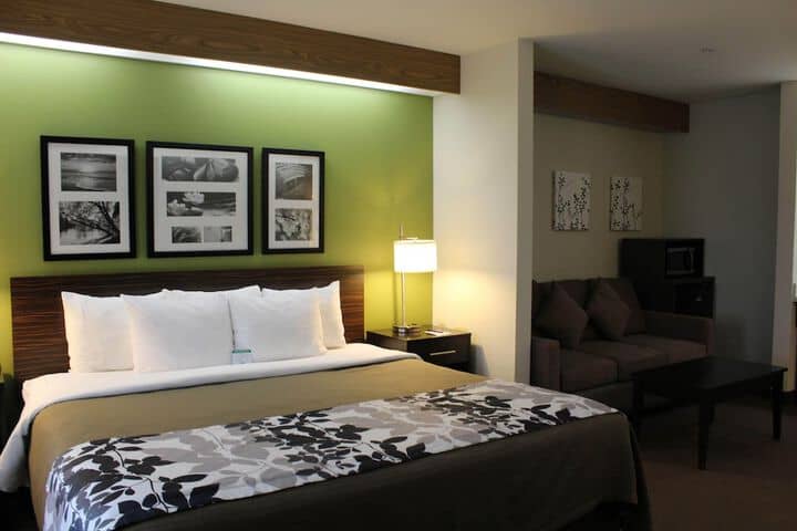 Room 9 of 67