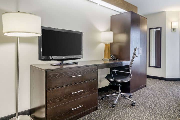 Room 40 of 67