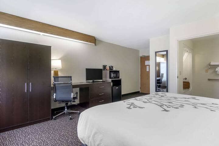 Room 22 of 67
